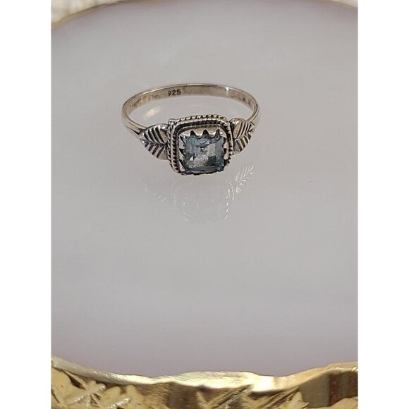 Sterling Silver Blue Topaz Ring 925 Size 5.5 Square Cut Vintage Leaf Band Gift - Picture 1 of 7